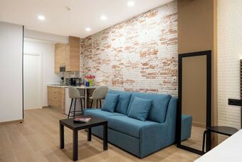 Hotel Emily Suites