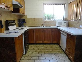 Cleveland Visitor Villas Motel