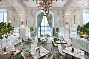 Hotel Crown Towers