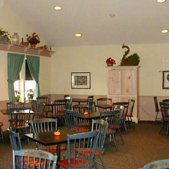Hotel Amish Inn