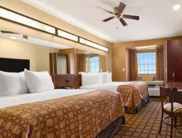 Hotel Microtel Inn & Suites By Wyndham Buda
