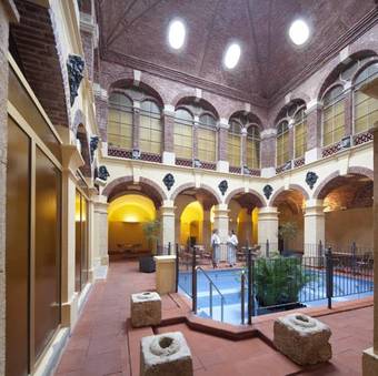 Hotel Le Roussillon