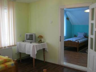 Hostal Pensiunea Poienita 2