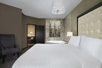 Hotel Four Points By Sheraton Calgary West