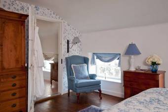 Wayside Inn Bed And Breakfast