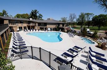 Hotel Lake Lawn Resort