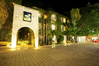 Tukan Hotel & Beach Club