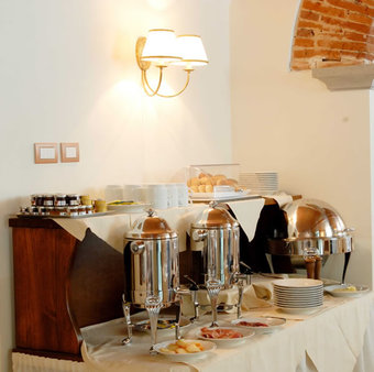 Hotel Embassy