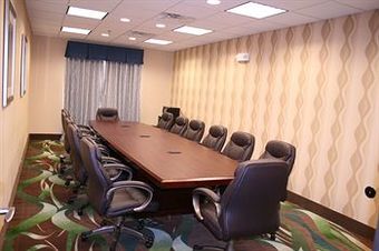 Hotel Holiday Inn Express Pratt