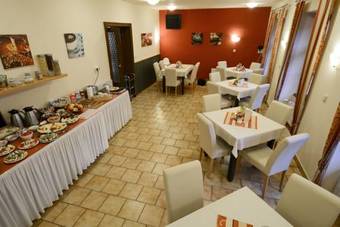 Hotel Paradies