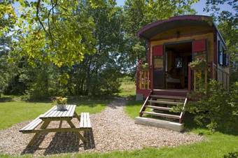 Bed & Breakfast Chambres D'h�tes Et Roulottes Domaine De Grang�e
