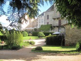 Bed & Breakfast Maison D'h�tes La Tour Du Tr�sorier