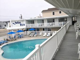 Chateau Bleu Motel