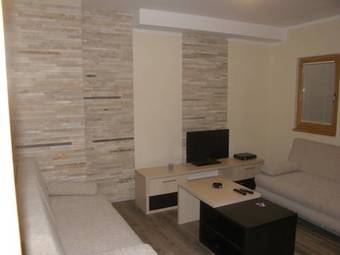 Apartments Max-well