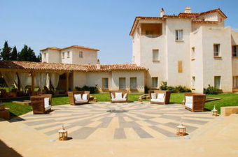 Tarthes Hotel
