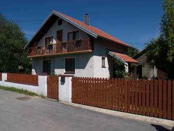 Hostal Holiday Home Nena