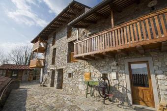 Casa Ursic