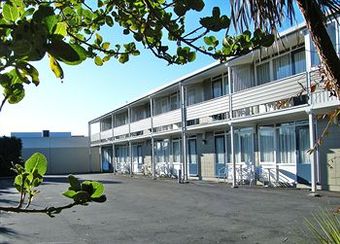 Westport Motor Hotel