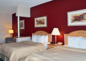 Hotel Comfort Suites Central/i-44