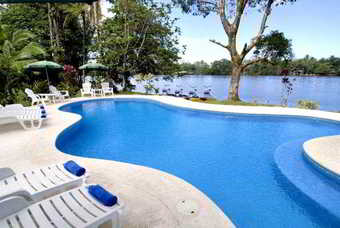 Manatus Hotel