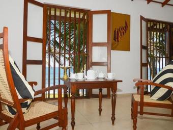 Villa Amandhira
