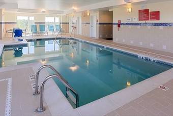 Hotel Towneplace Suites By Marriott Detroit Commerce