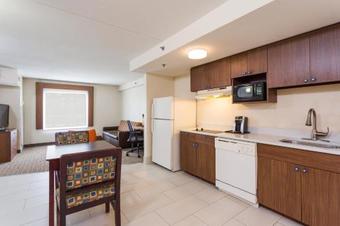 Holiday Inn Express Hotel And Suites Petersburg - Fort Lee