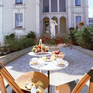 Hotel Le Renoir