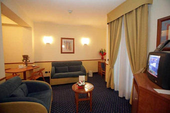 Hotel Pacific Airport