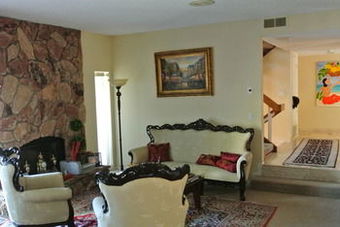 Bed & Breakfast Mini Mansion In Hollywood Hills