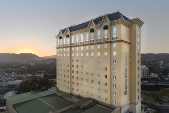 Hotel Barcel� San Salvador