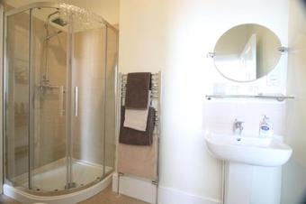 Hostal Spring Garden Guest House