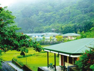 Hotel Lands In Love