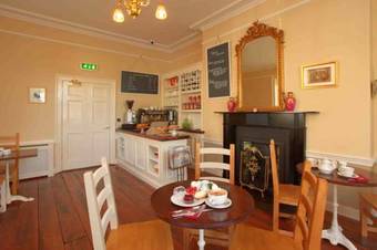 Bed & Breakfast Corrib House Guest Accommodation