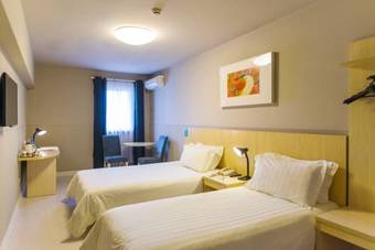 Hotel Jinjiang Inn Hanning Railway Station Haining Building