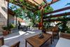 Hostal Apartments & Room Frane