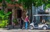 Apartamento Lively Studios At Varos Square