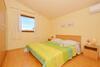 Apartments Pa? - 28m From Beach